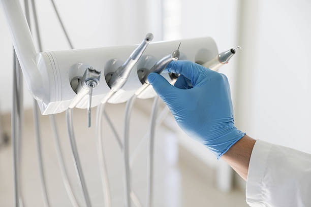 Professional Emergency Dentist technician working in Dilworthtown, PA